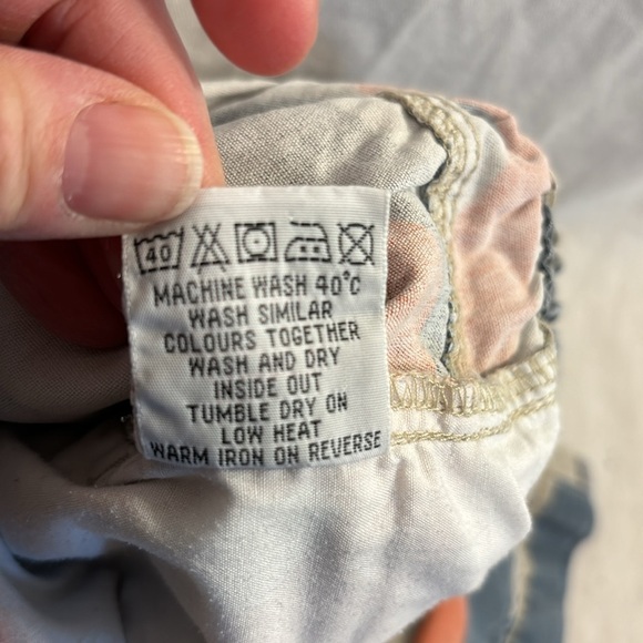 Mini Boden Camo Orange Gray Tan Trekkie Shorts size 6 - Picture 5 of 8